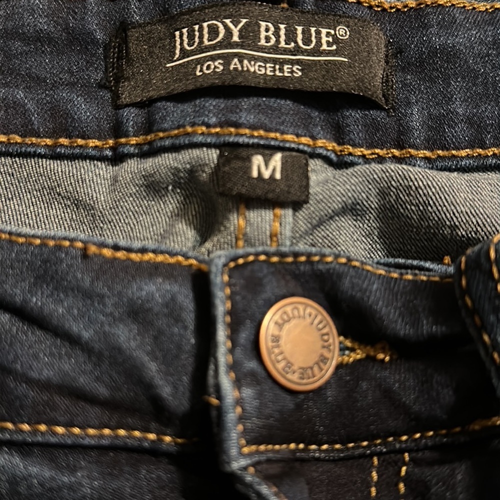 Judy Blue Distressed Denim Cuffed Hem Shorts JB1552 Size Medium Boho Festival - Picture 9 of 11